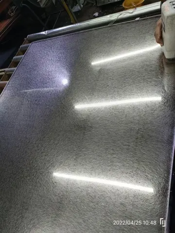 拉丝与乱纹表面